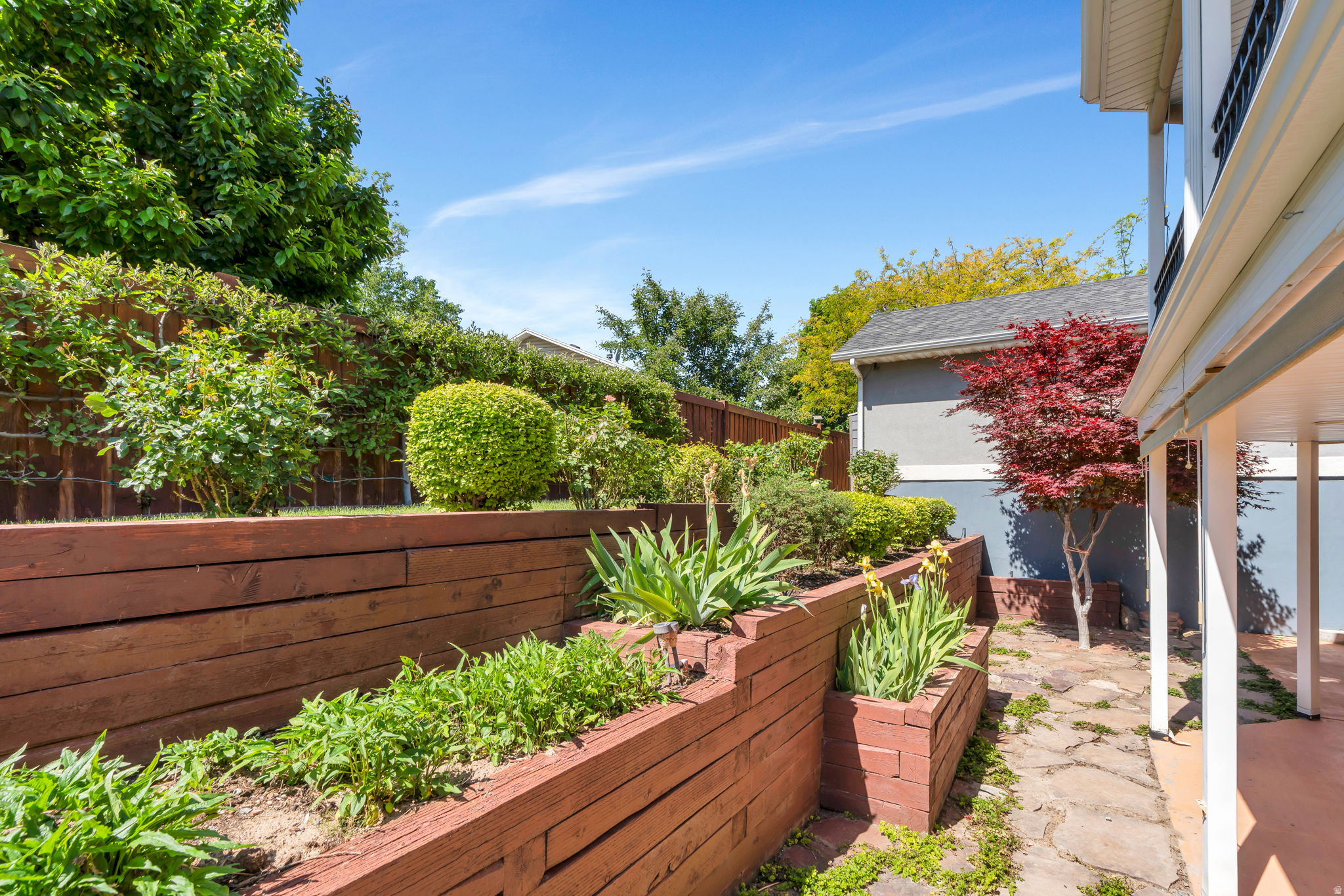 KNOLLCREST - Residential