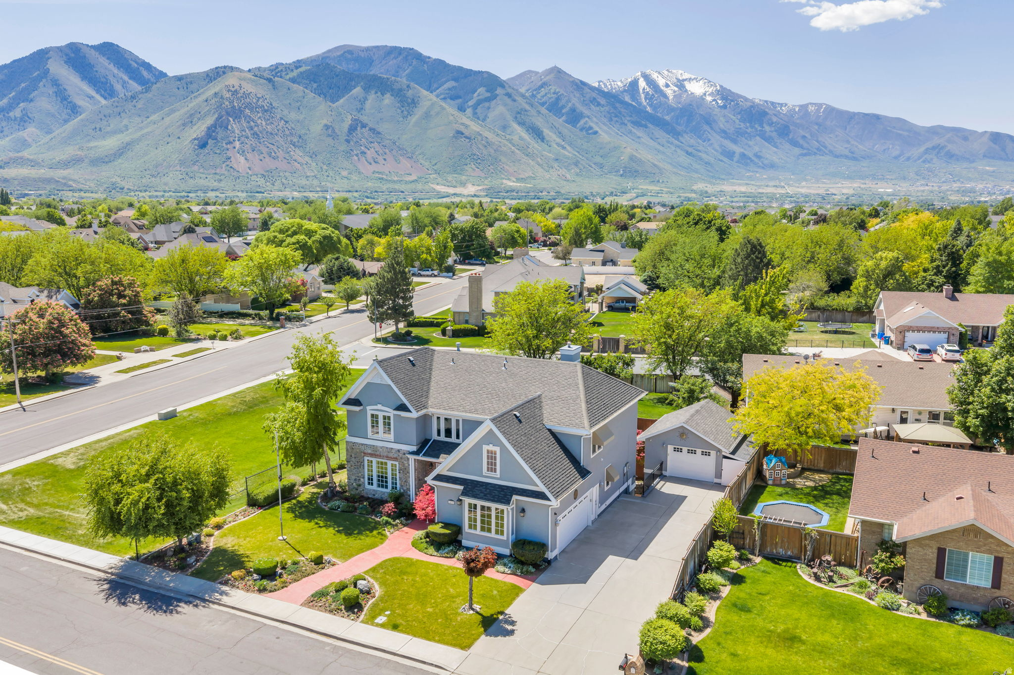 KNOLLCREST - Residential