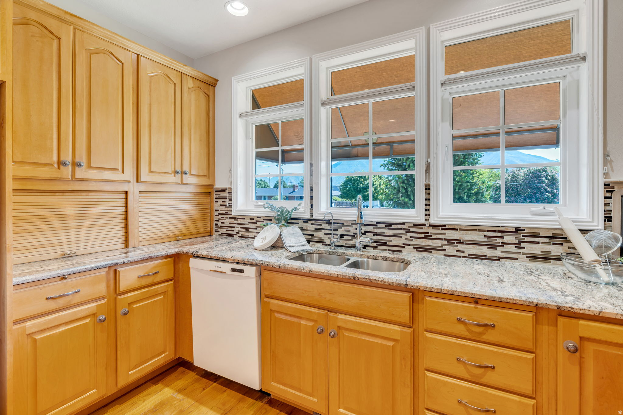 KNOLLCREST - Residential