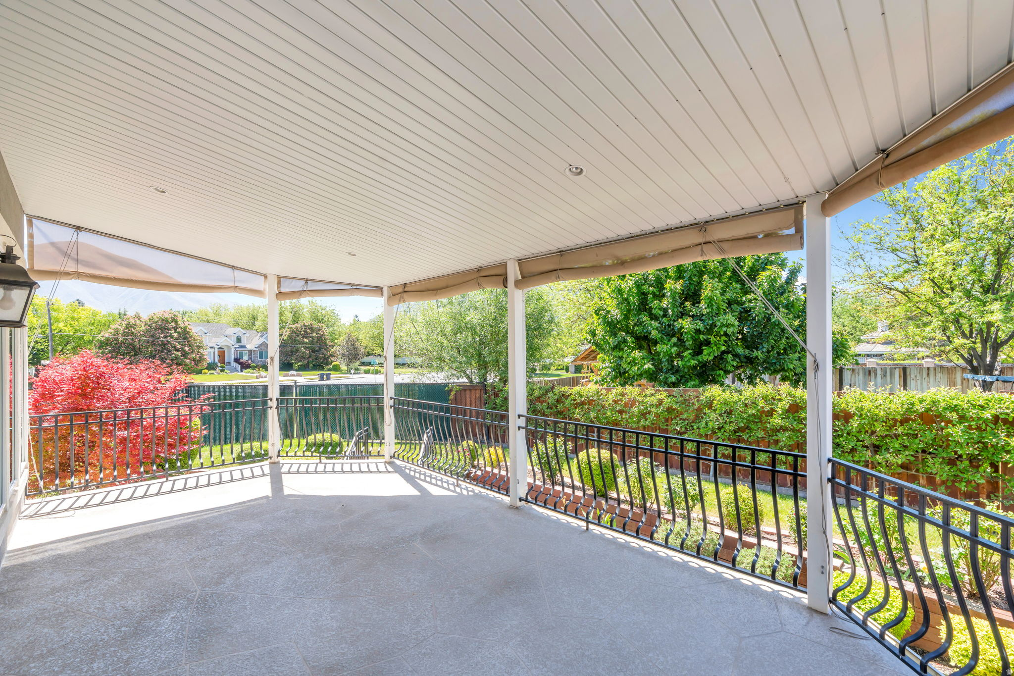 KNOLLCREST - Residential