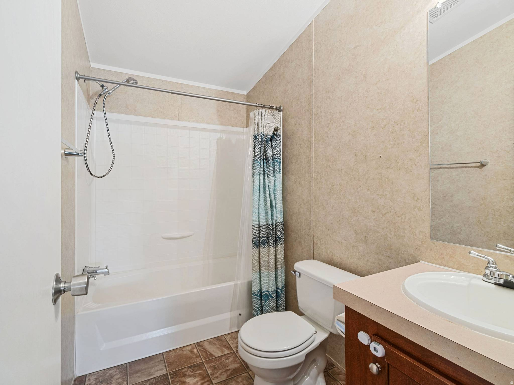 ROLLING HILLS - Residential