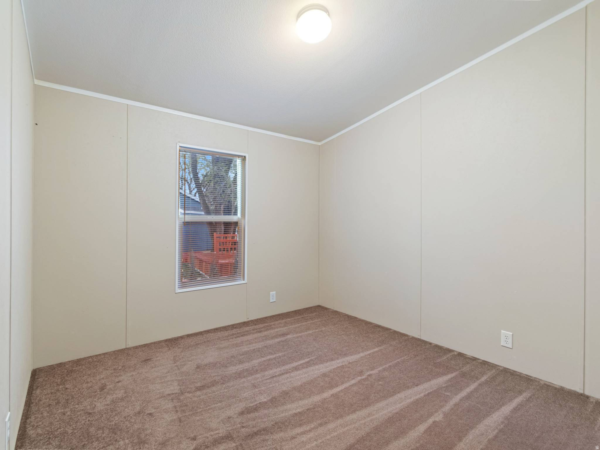 ROLLING HILLS - Residential