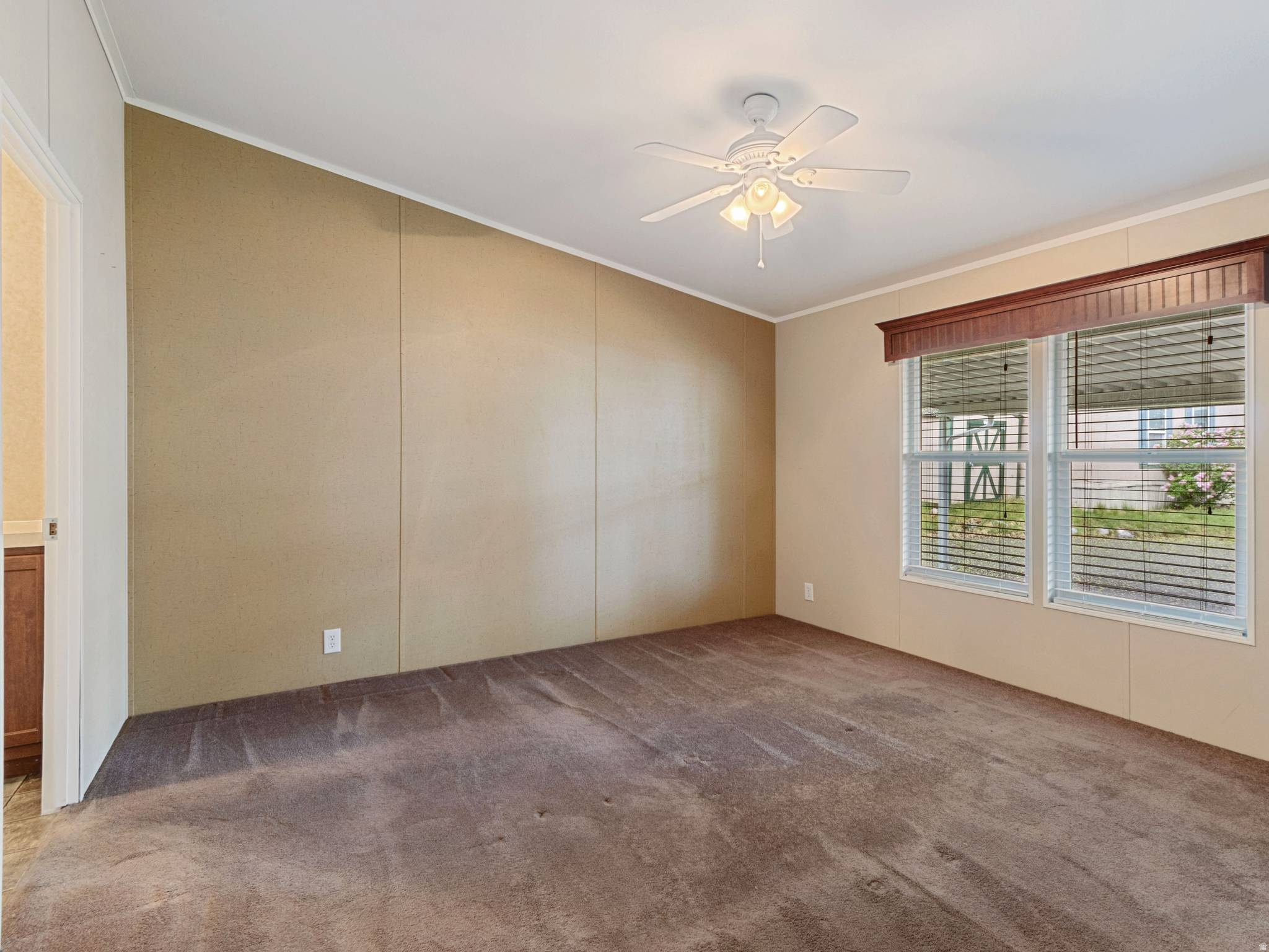 ROLLING HILLS - Residential