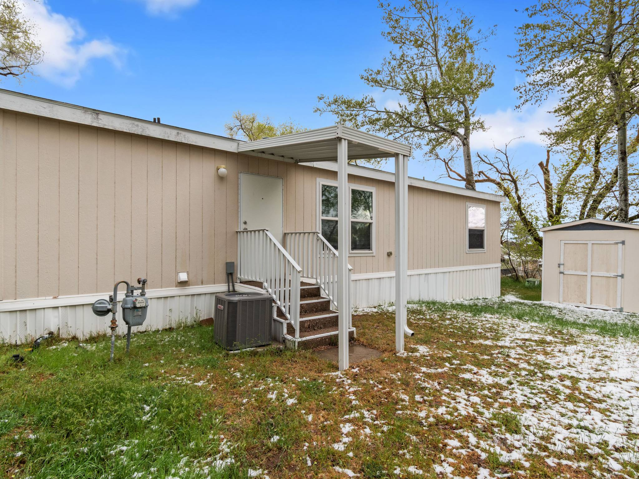 ROLLING HILLS - Residential