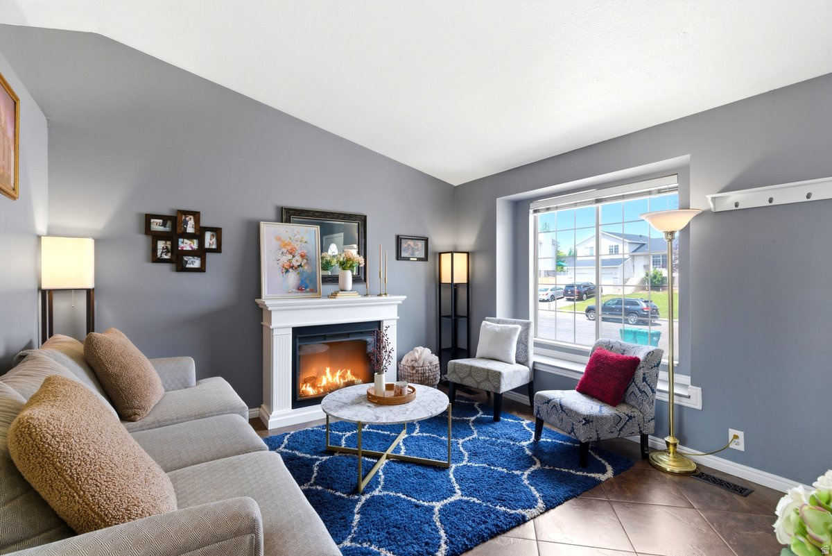 KATIE'S PLACE - Residential