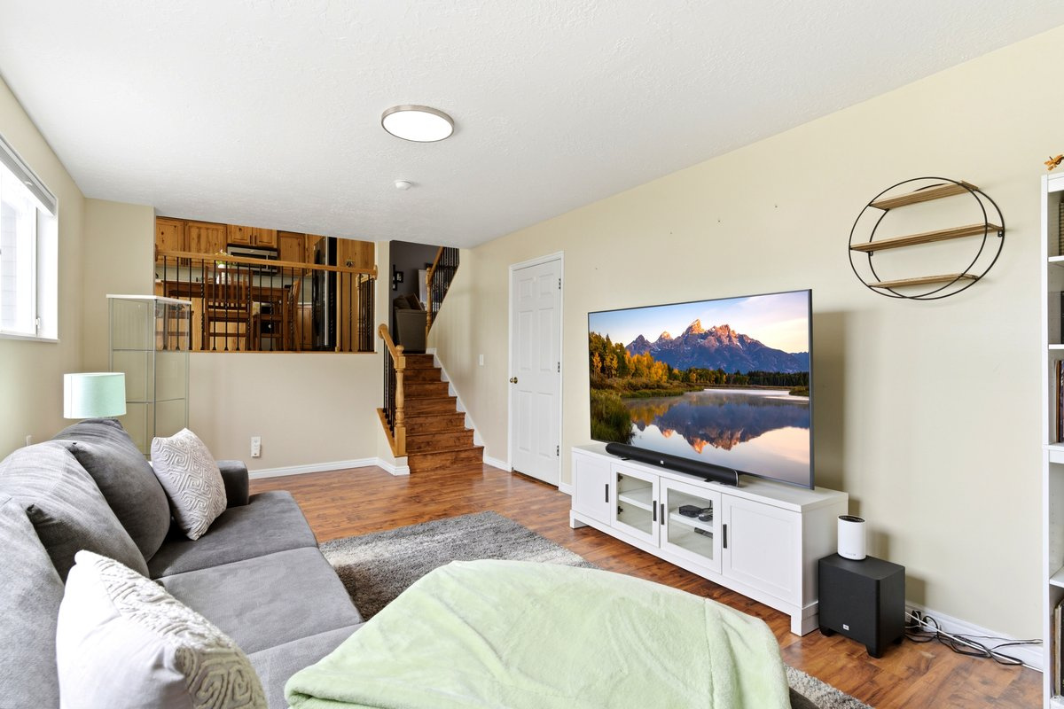 KATIE'S PLACE - Residential