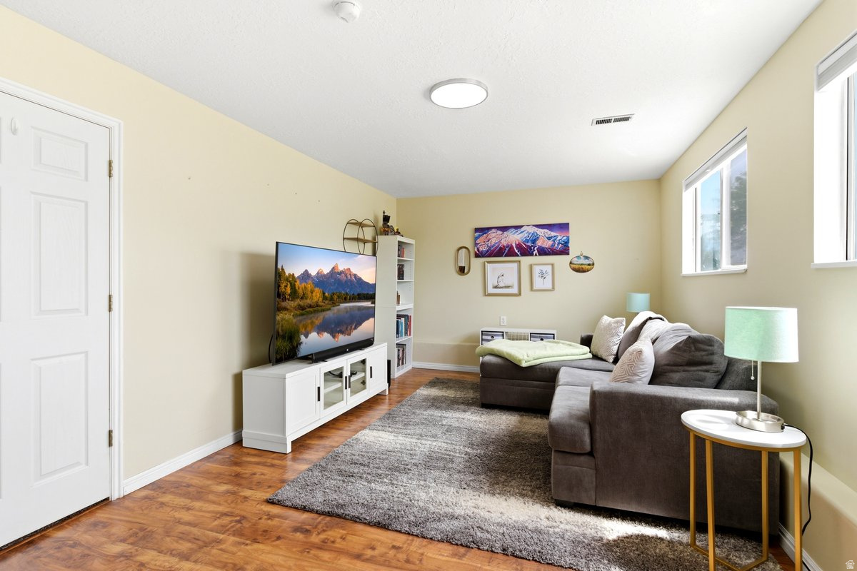 KATIE'S PLACE - Residential