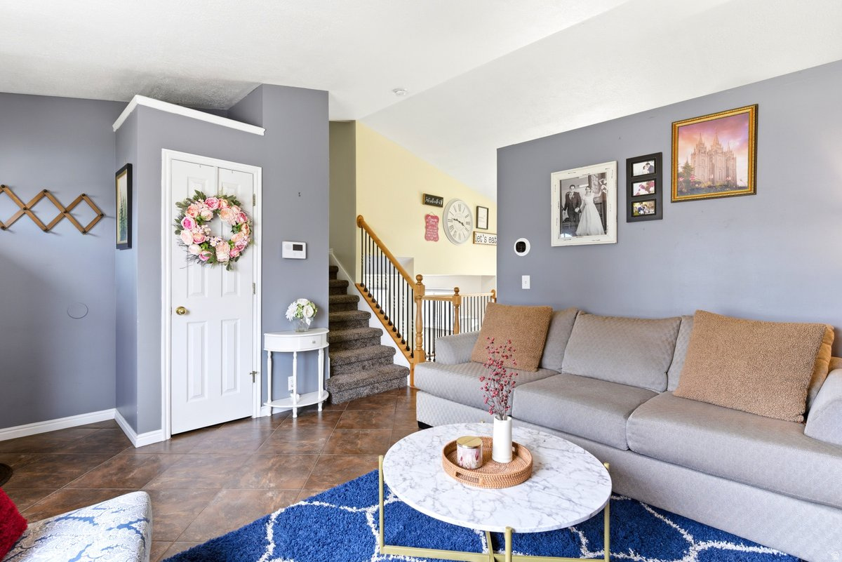 KATIE'S PLACE - Residential