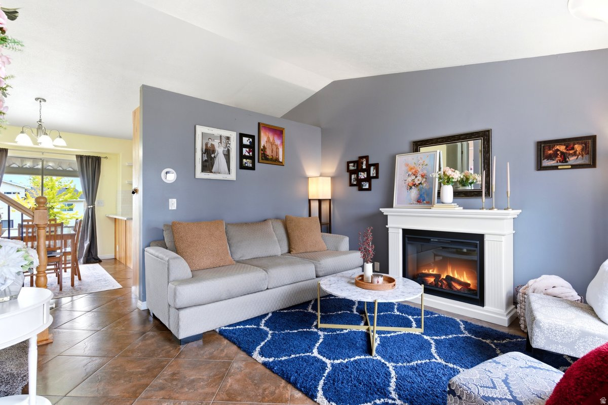 KATIE'S PLACE - Residential
