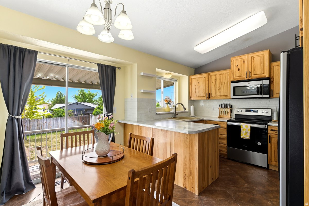 KATIE'S PLACE - Residential