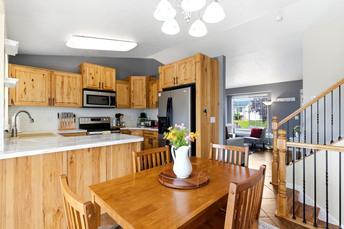 KATIE'S PLACE - Residential