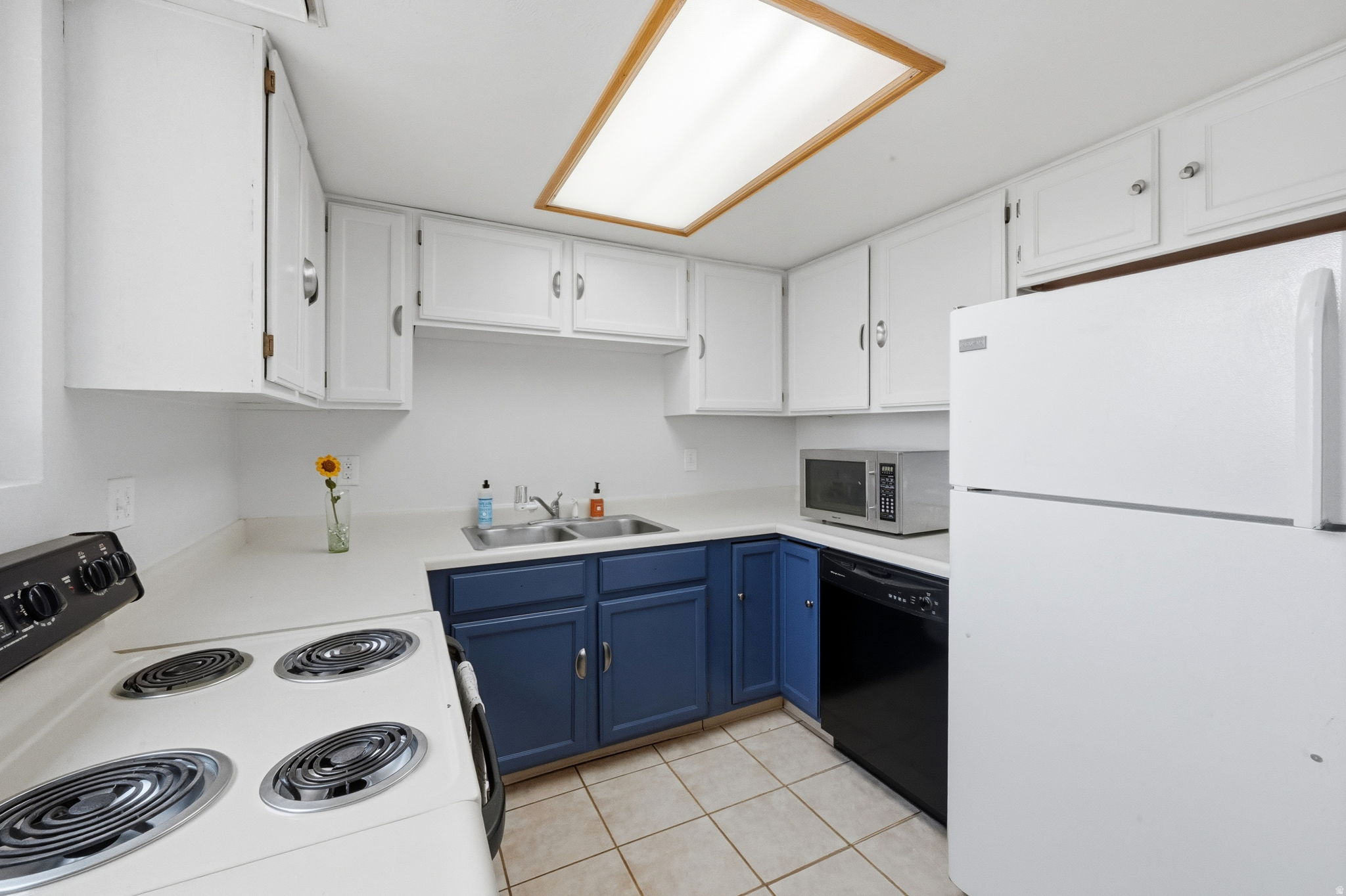 REDWOOD VILLAGE - Residential