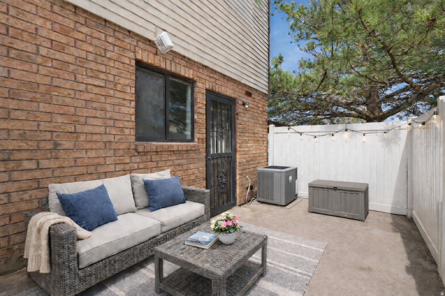 REDWOOD VILLAGE - Residential