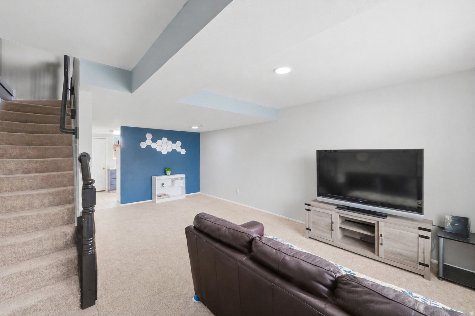 REDWOOD VILLAGE - Residential