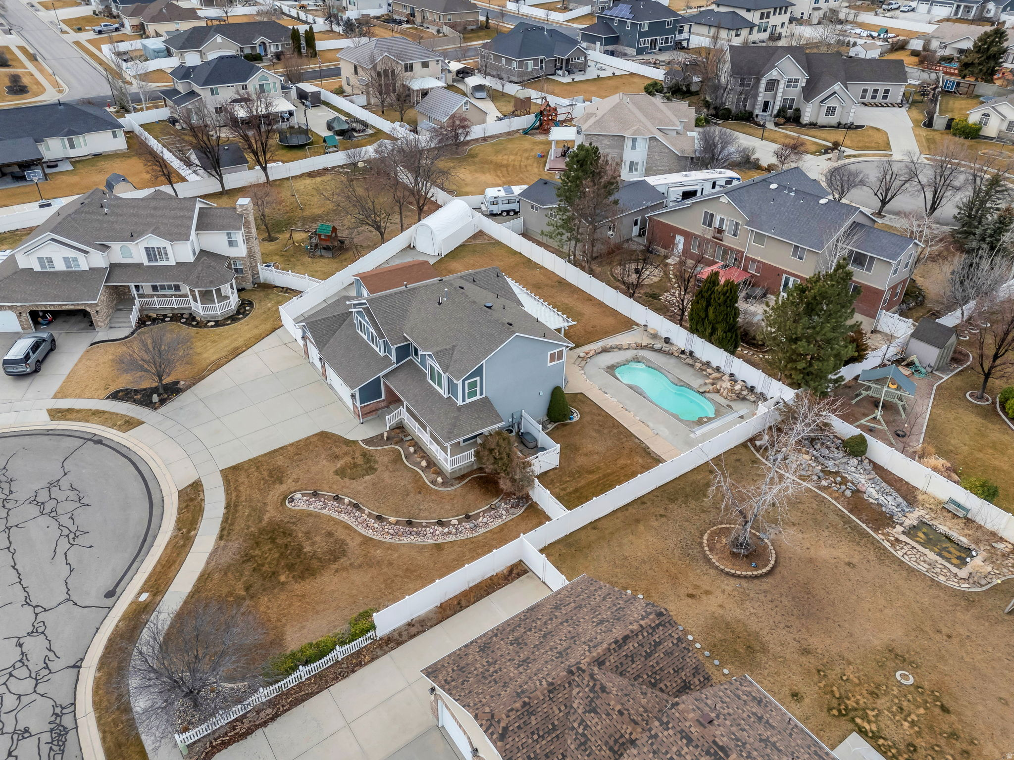 EDEN VIEW - Residential