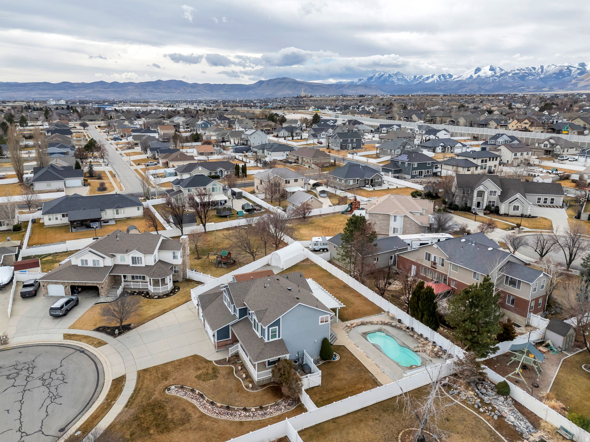 EDEN VIEW - Residential