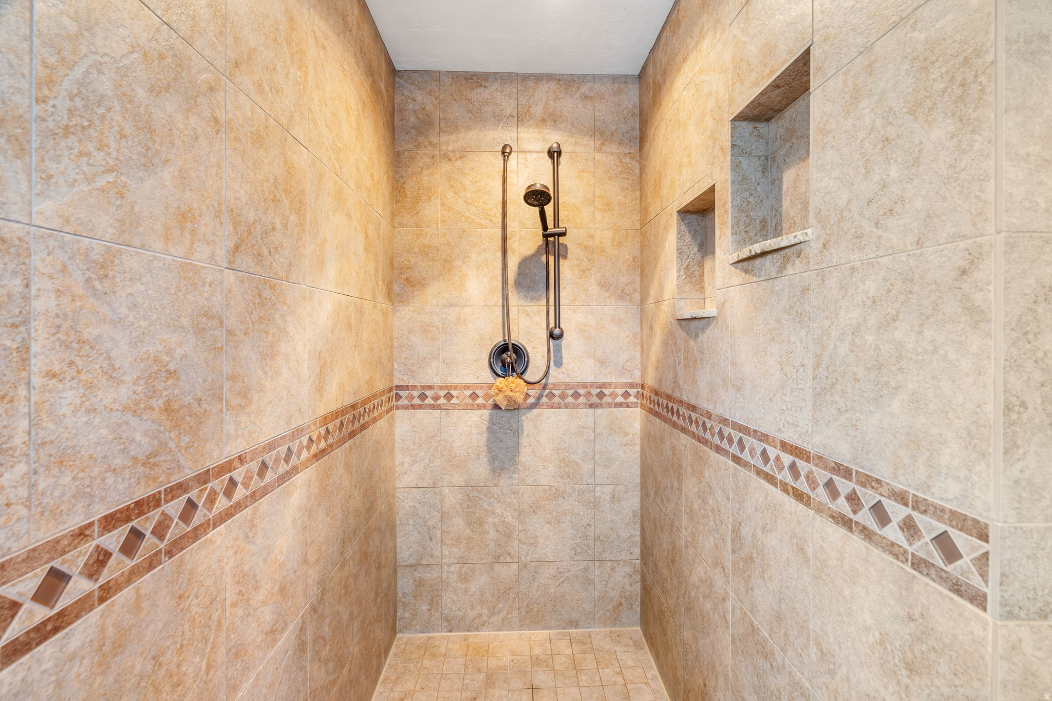 EDEN VIEW - Residential