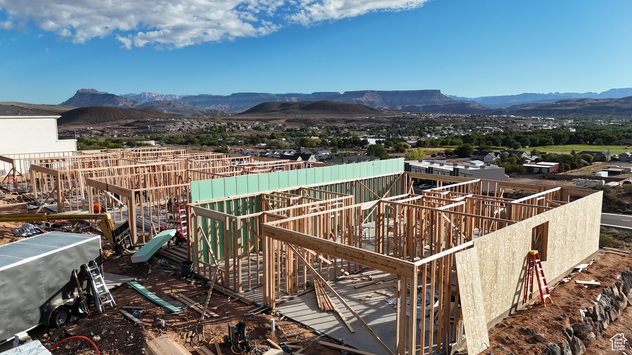 HURRICANE VIEWS - Residential