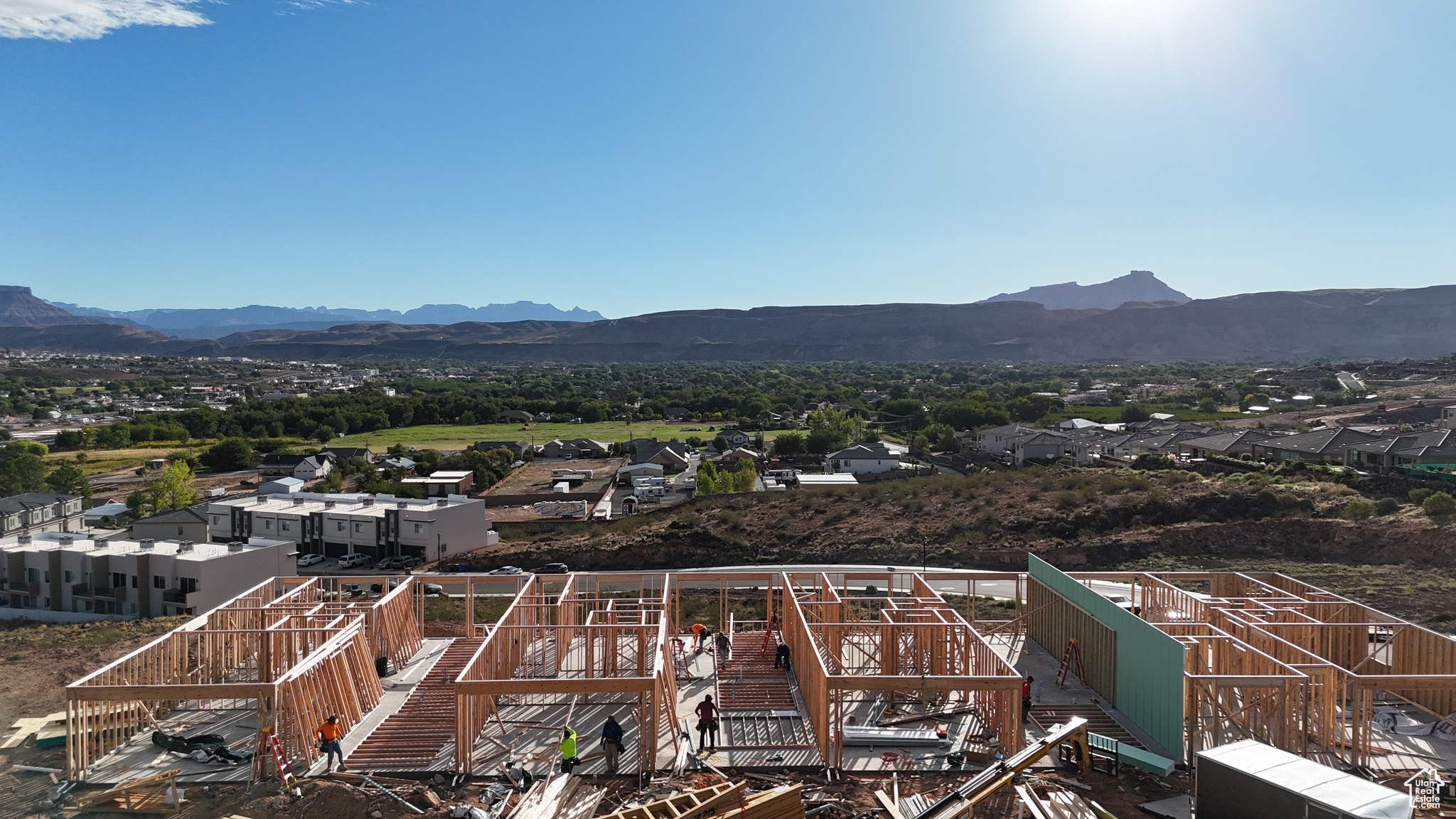 HURRICANE VIEWS - Residential