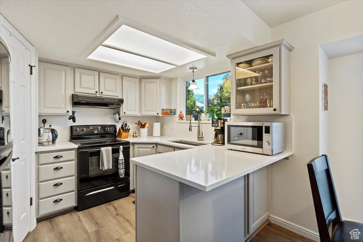 COUNTRY CREEK ESTATE - Residential