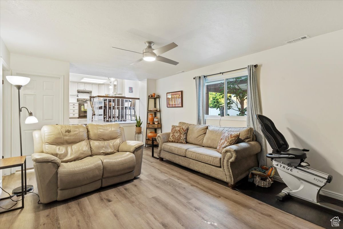 COUNTRY CREEK ESTATE - Residential