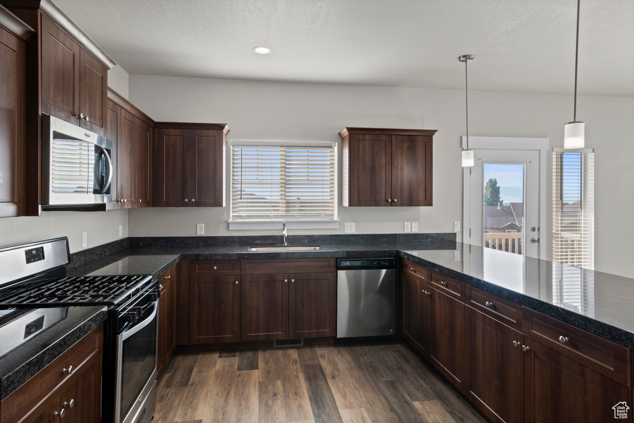 ASPEN SUMMIT AT SUNRIDGE HILLS - Residential