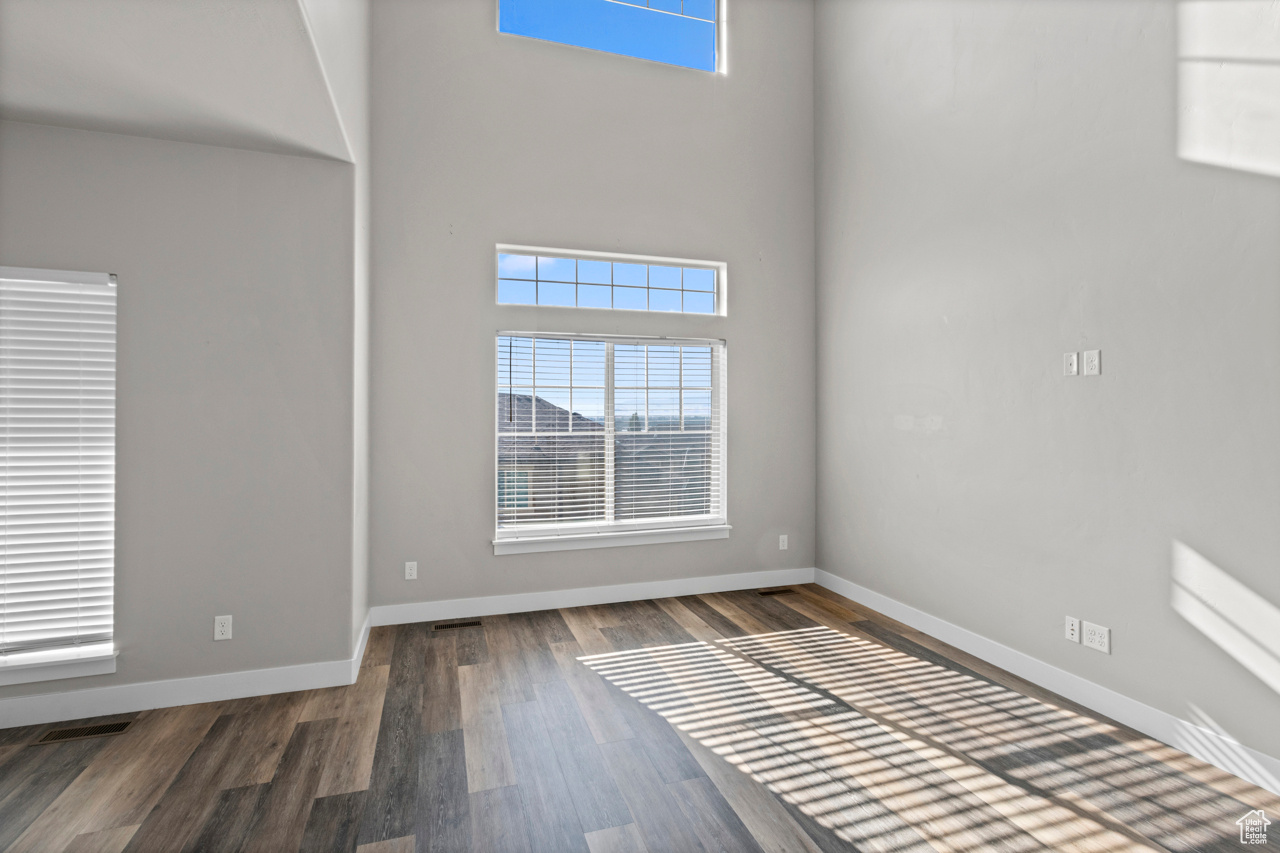 ASPEN SUMMIT AT SUNRIDGE HILLS - Residential