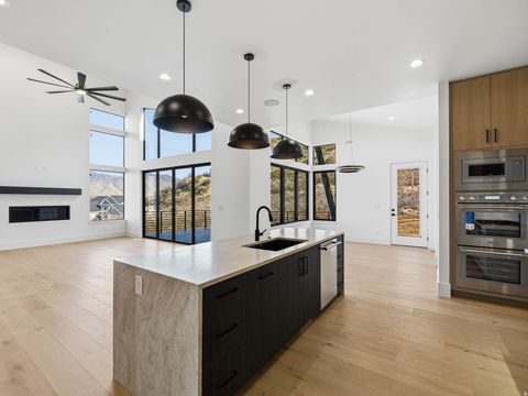 Tiny photo for 3457 S COBBLESTONE LOOP, Mapleton, UT 84664 (MLS # 2132783)