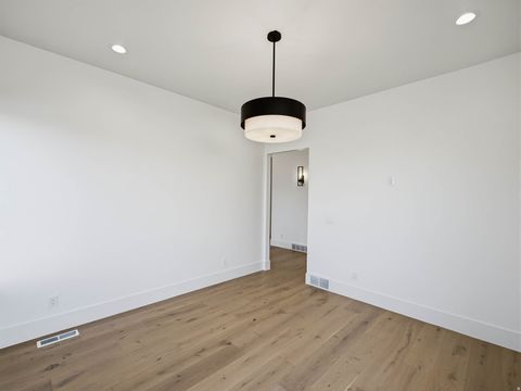 Tiny photo for 3457 S COBBLESTONE LOOP, Mapleton, UT 84664 (MLS # 2132783)