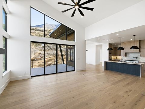 Tiny photo for 3457 S COBBLESTONE LOOP, Mapleton, UT 84664 (MLS # 2132783)