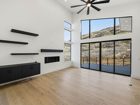Tiny photo for 3457 S COBBLESTONE LOOP, Mapleton, UT 84664 (MLS # 2132783)
