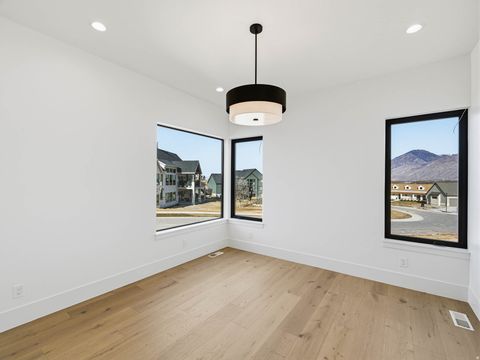 Tiny photo for 3457 S COBBLESTONE LOOP, Mapleton, UT 84664 (MLS # 2132783)