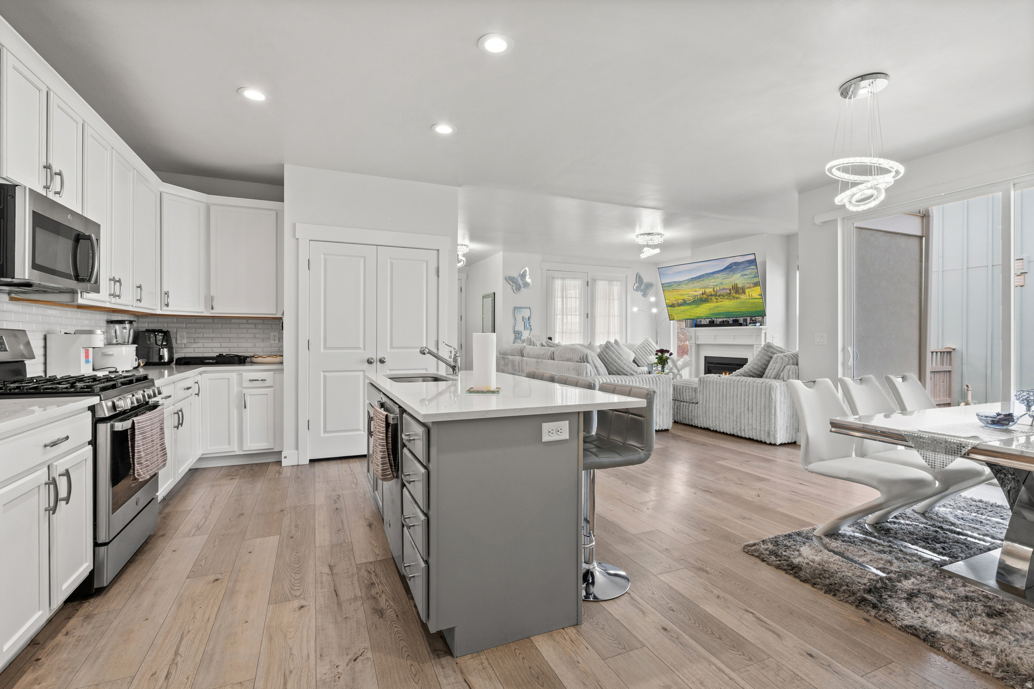 DAYBREAK - Residential