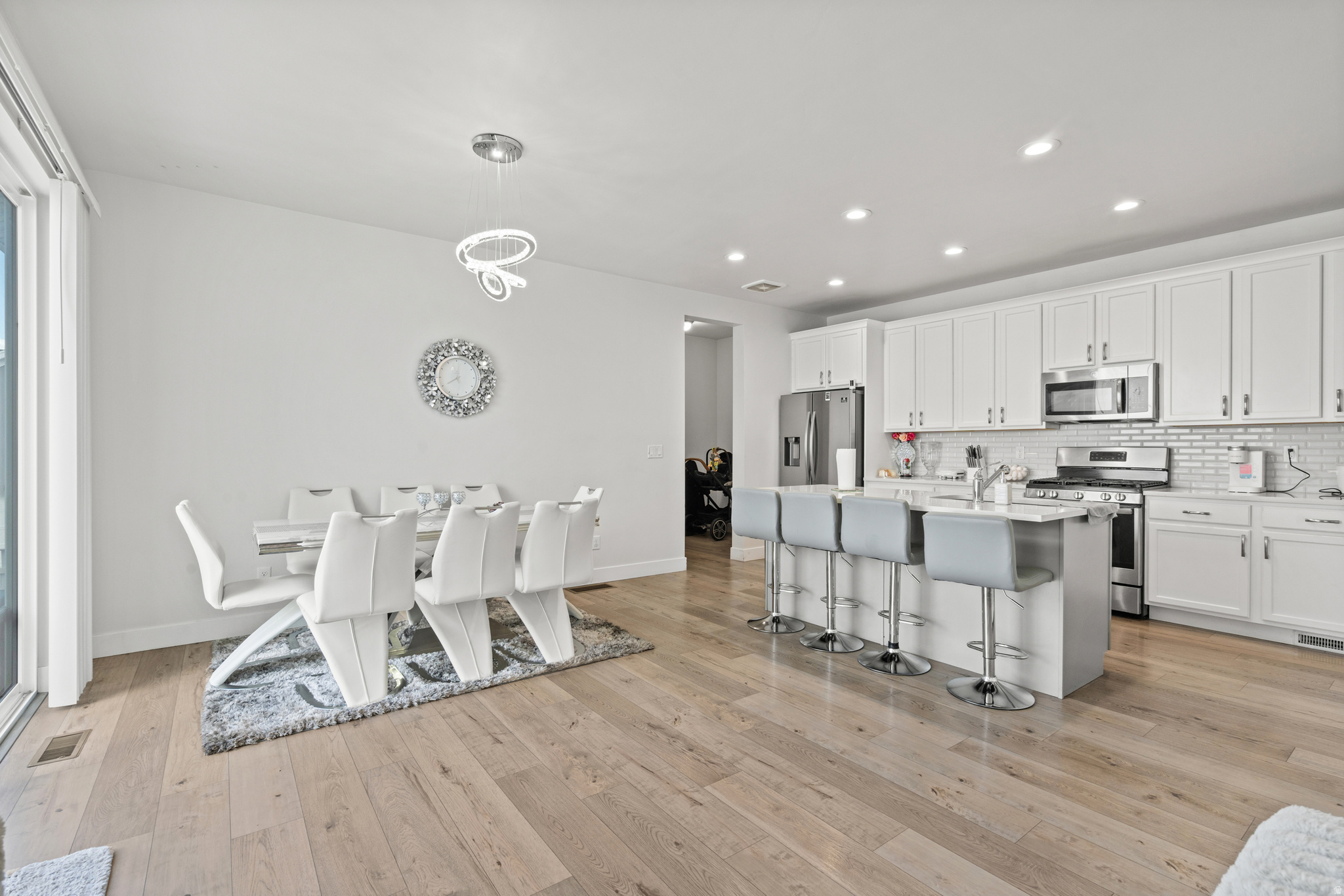 DAYBREAK - Residential