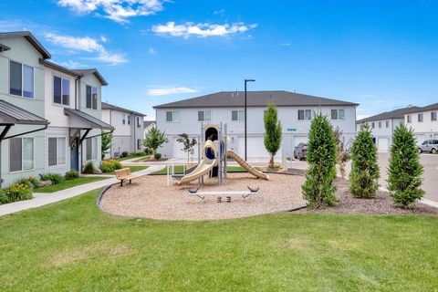 Tiny photo for 463 E LONDON WAY, Clearfield, UT 84015 (MLS # 2130887)