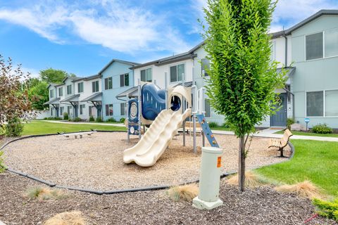 Tiny photo for 463 E LONDON WAY, Clearfield, UT 84015 (MLS # 2130887)