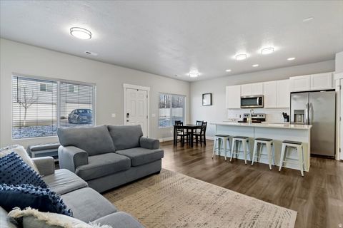 Tiny photo for 463 E LONDON WAY, Clearfield, UT 84015 (MLS # 2130887)