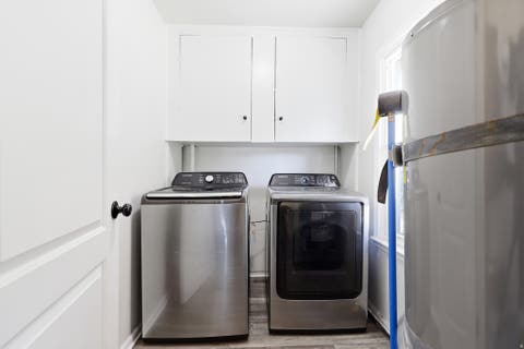 Tiny photo for 350 N 1100 W, West Bountiful, UT 84087 (MLS # 2173726)