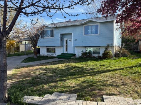 Photo of 5423 W 5540 S, Kearns, UT 84118 (MLS # 2143327)