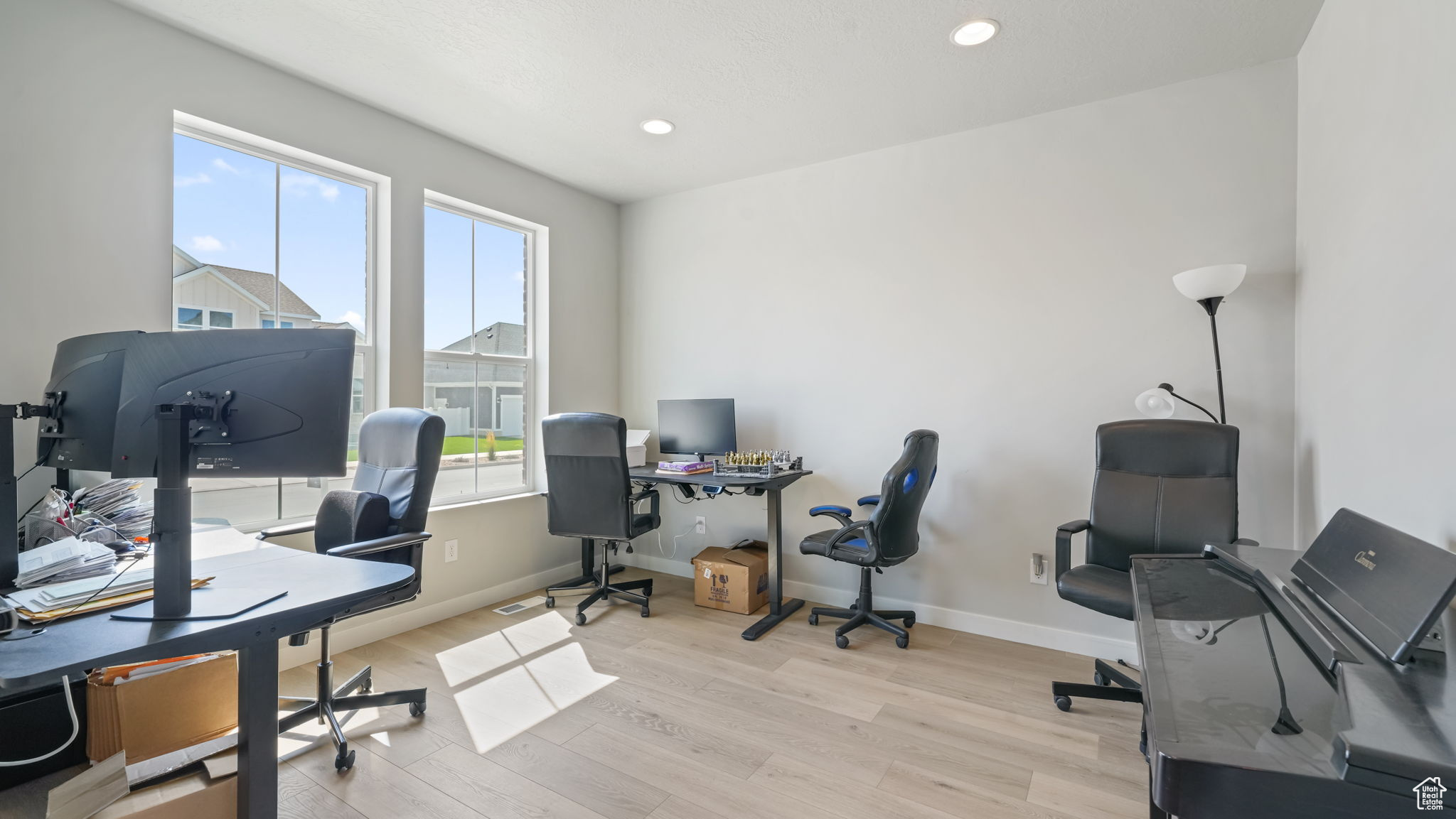 BROADVIEW SHORES 618 - Residential