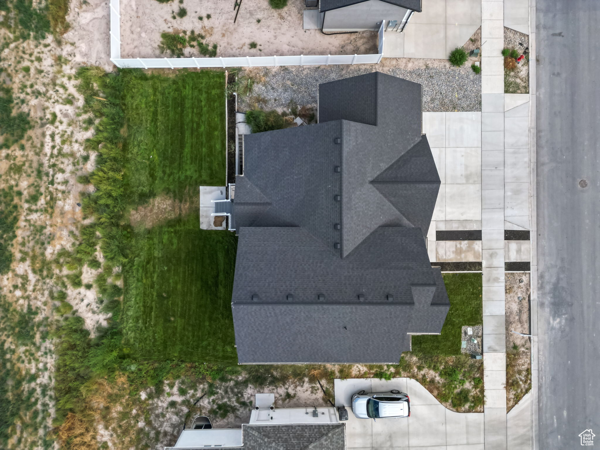 BROADVIEW SHORES 618 - Residential