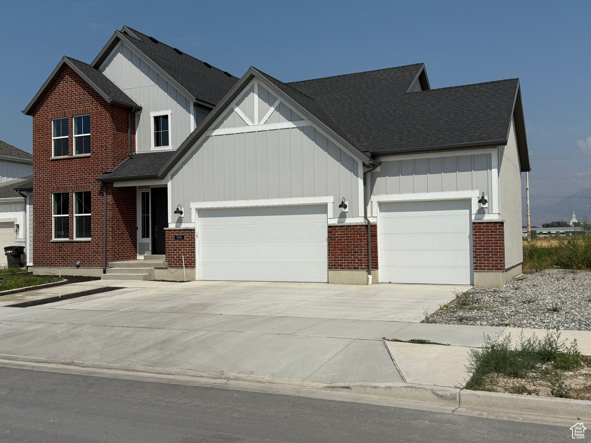 BROADVIEW SHORES 618 - Residential