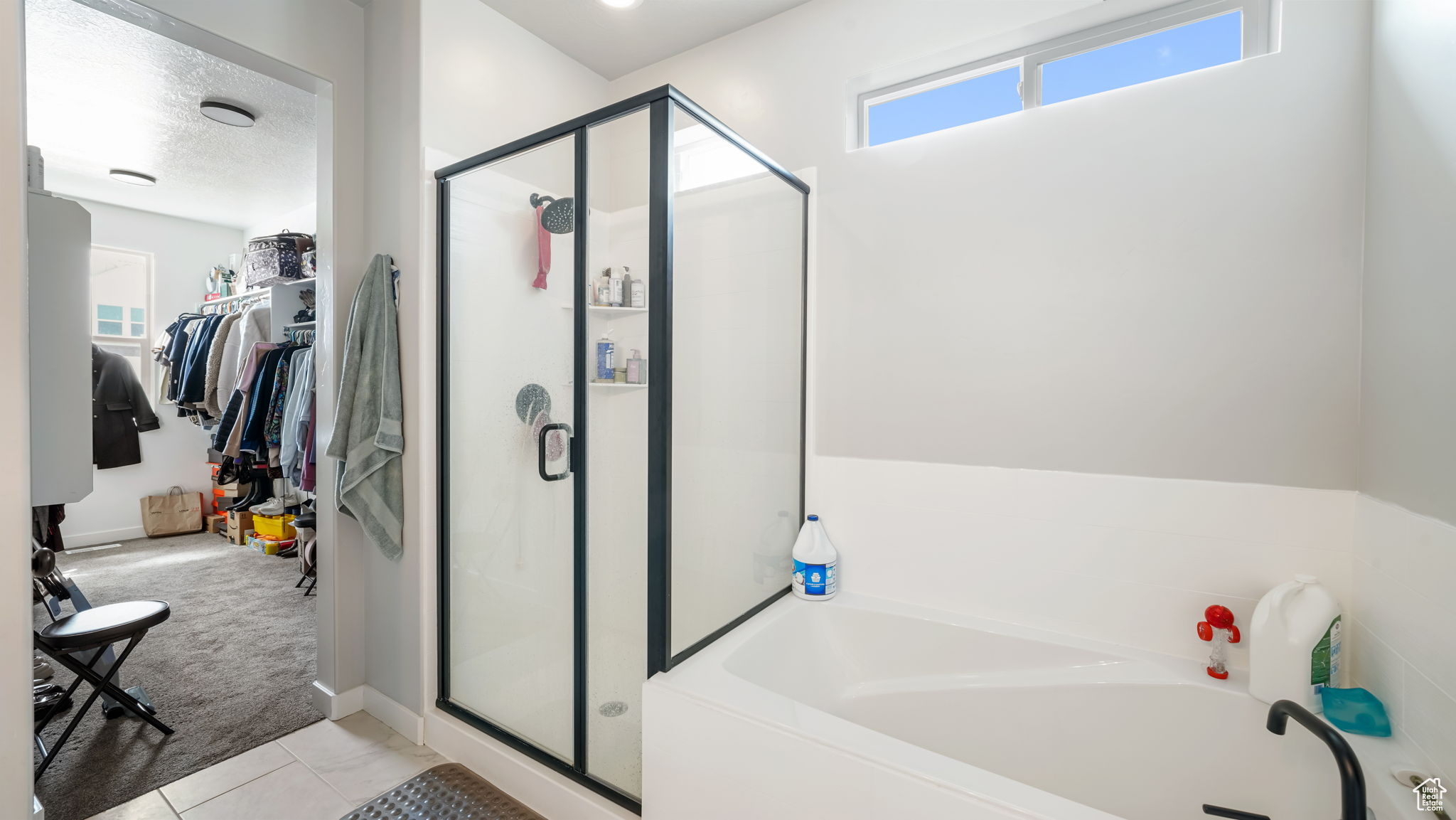 BROADVIEW SHORES 618 - Residential