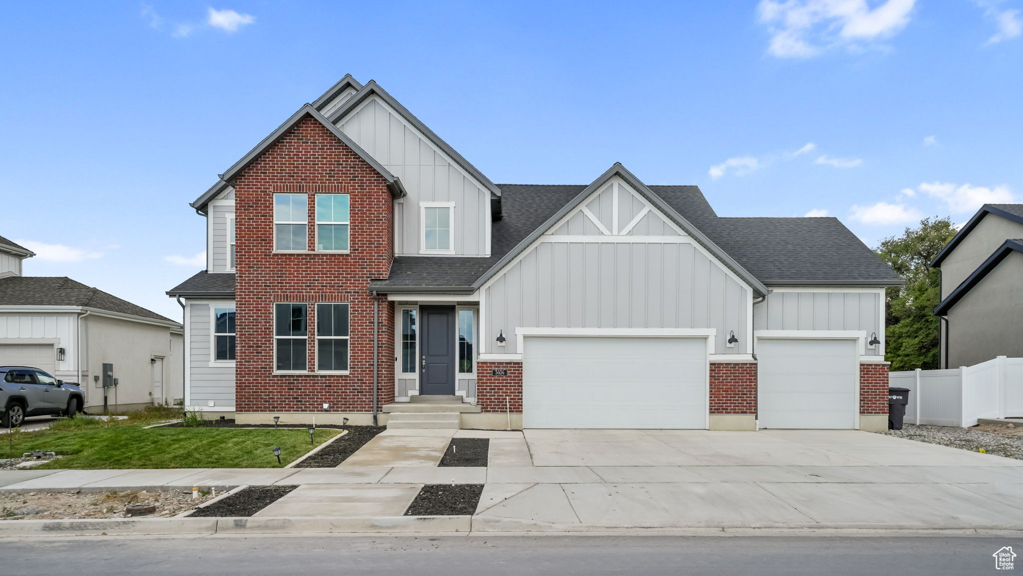 BROADVIEW SHORES 618 - Residential