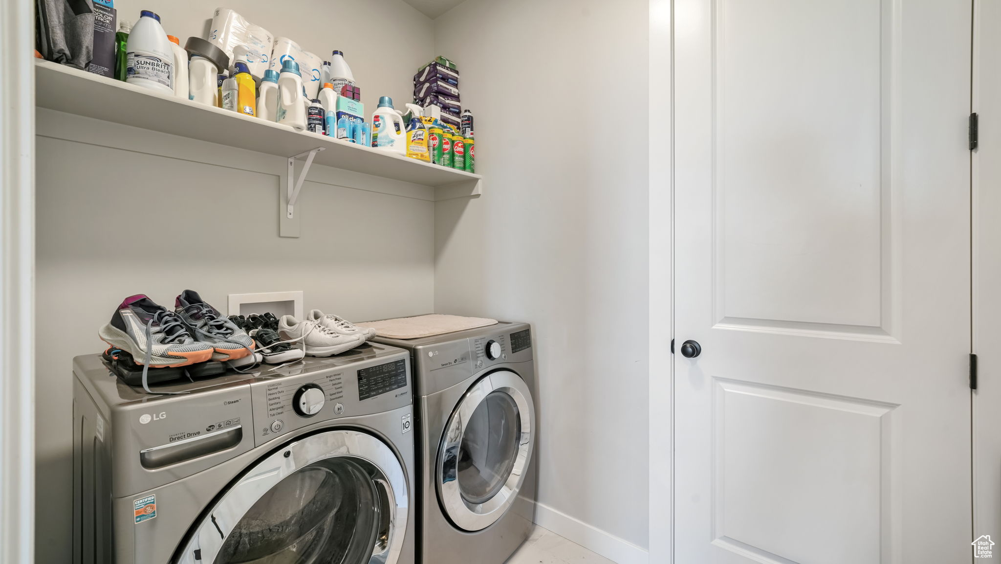 BROADVIEW SHORES 618 - Residential
