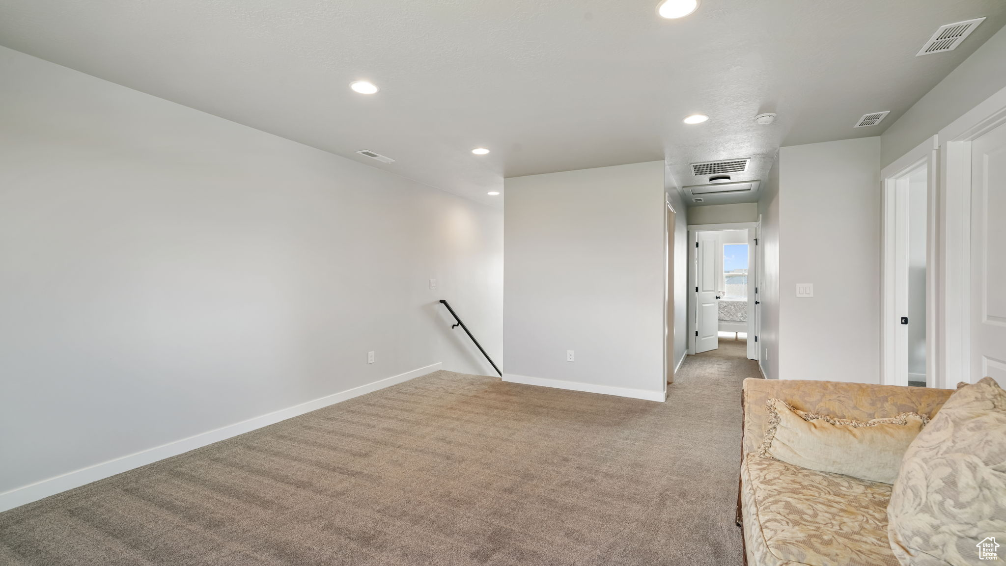 BROADVIEW SHORES 618 - Residential