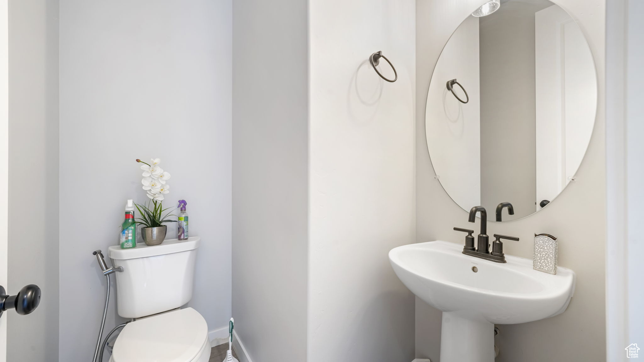 BROADVIEW SHORES 618 - Residential