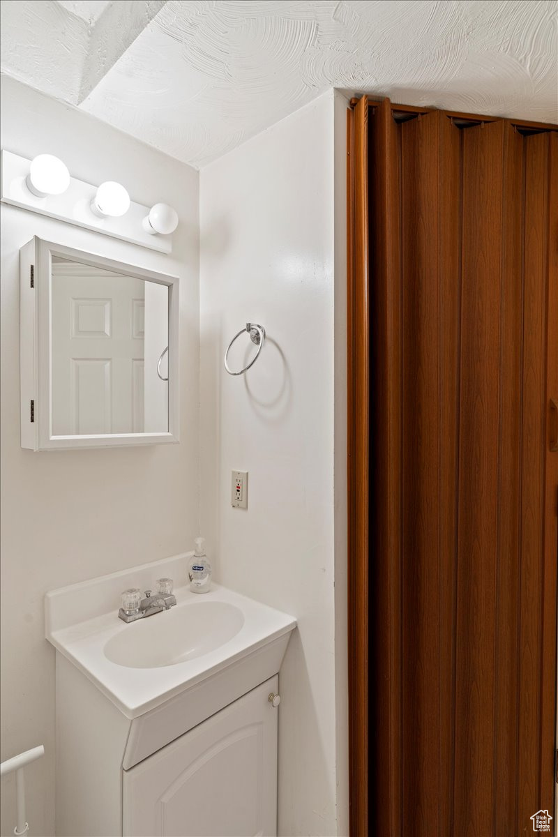 6241 S Barton Park Dr, West Jordan, Utah image 22