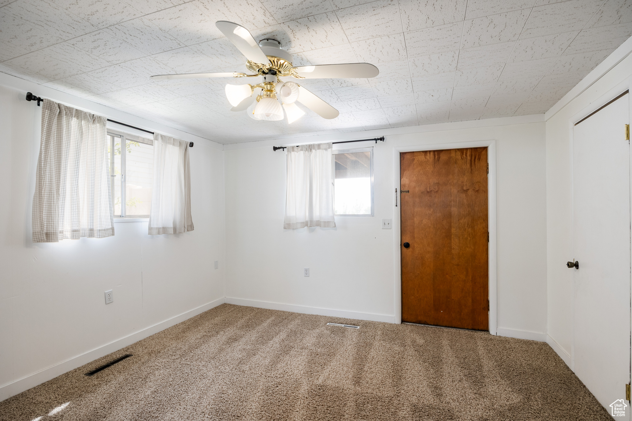 HILTON HOMES - Residential