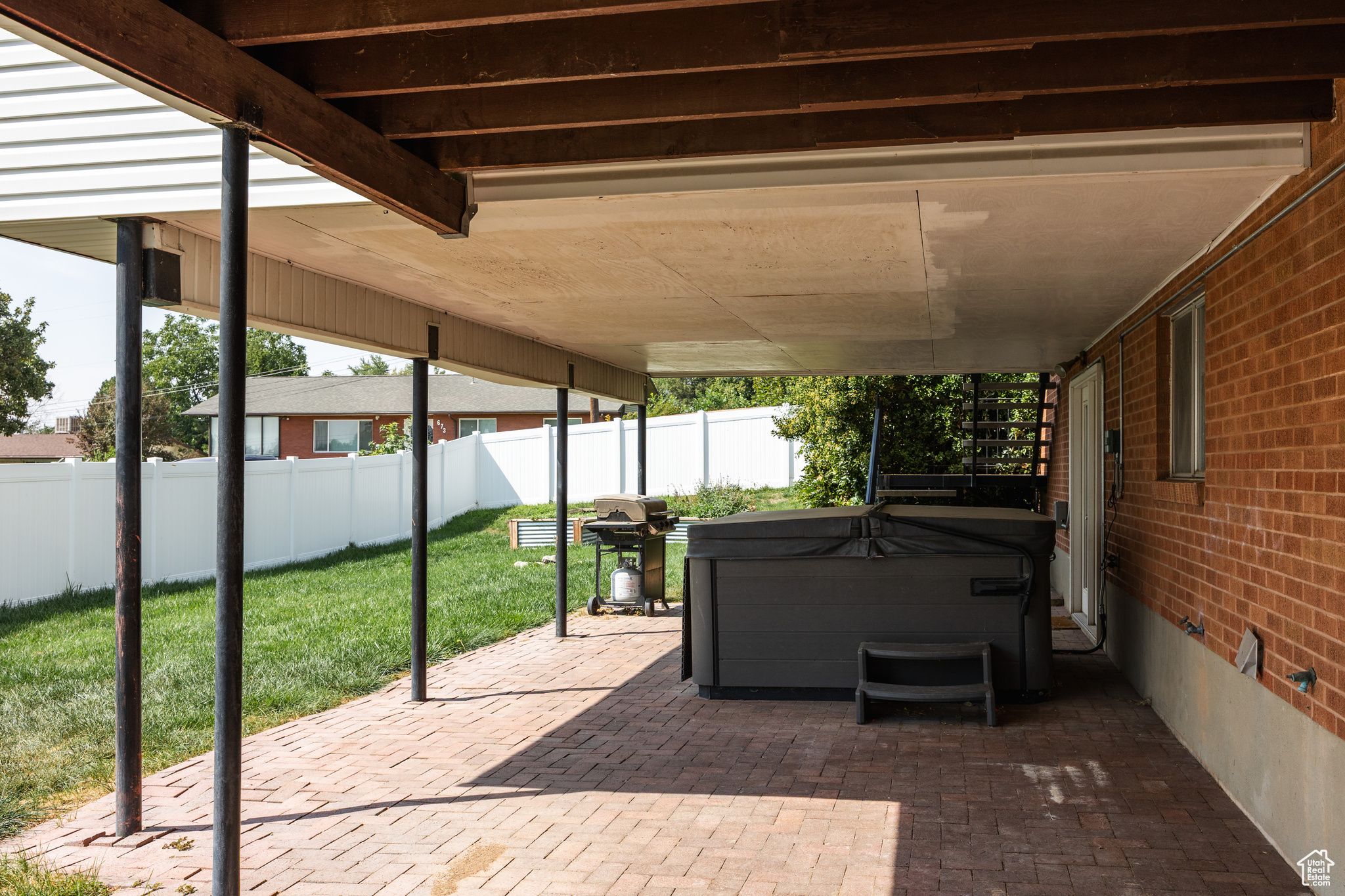 HILTON HOMES - Residential